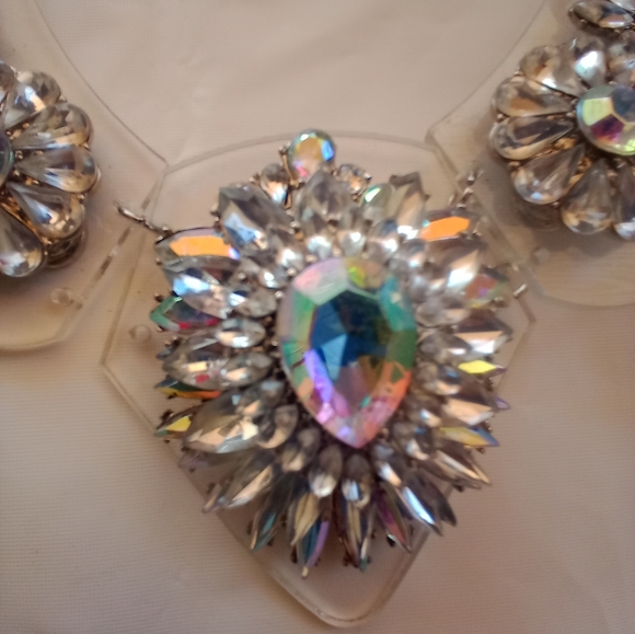 Traci Lynn Crystal Rhinestone Evening Statement Necklace! - Picture 3 of 7